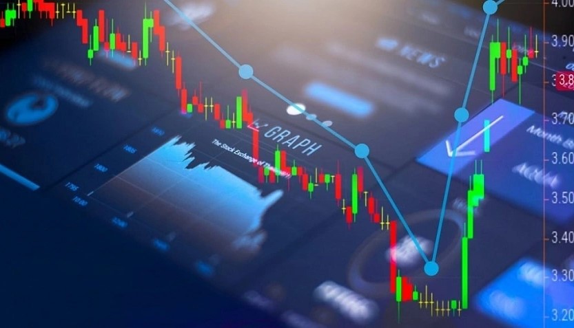 Chứng khoán trở lại vùng đỉnh: Nên chốt lời hay tiếp tục nắm giữ?